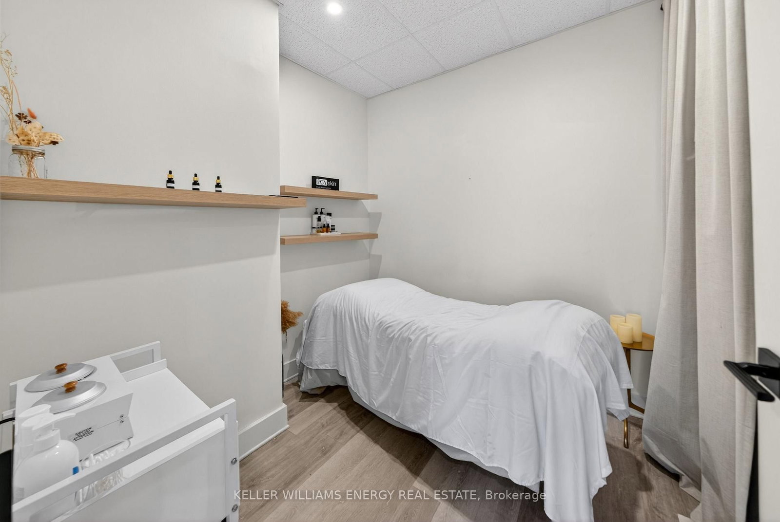 302 Picton Main Street - Photo 15