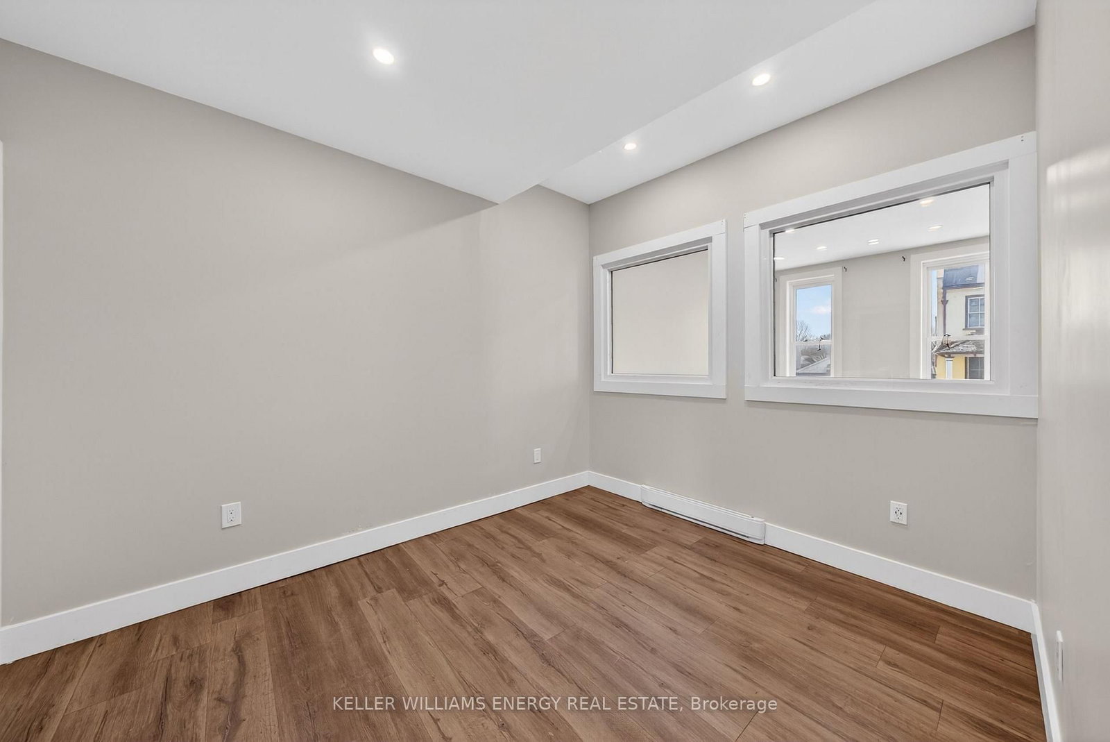 302 Picton Main Street - Photo 27