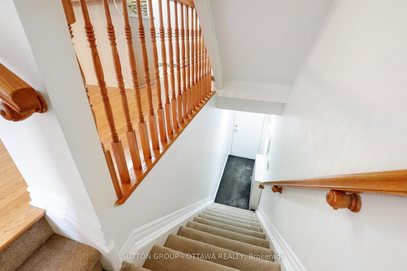 115 Tall Pines Private, Ottawa, K2H 1H1 | Image 3