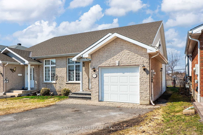 home for sale on 127 Hemlock Crescent