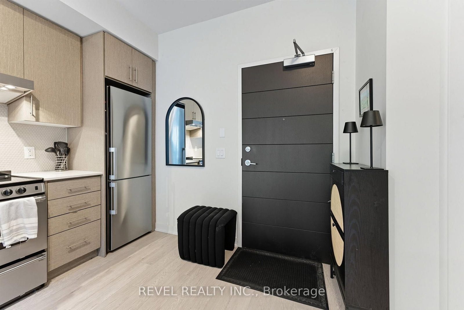 Condo for sale at 311-212 King William Street, Hamilton, Ontario, L8R 0A7 - Beasley - MLS: X12984640