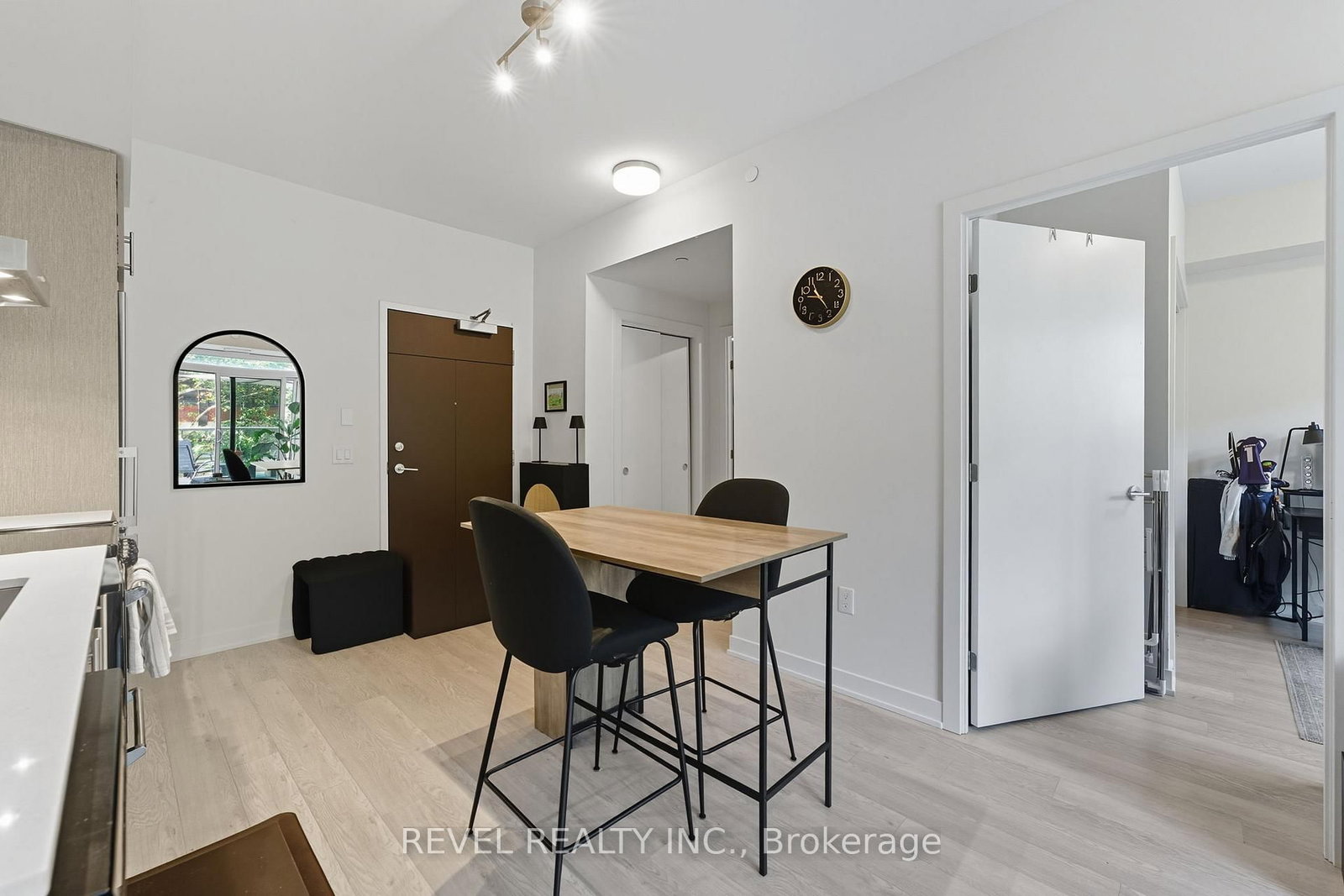 212 King William Street, Unit 311 - Photo 11