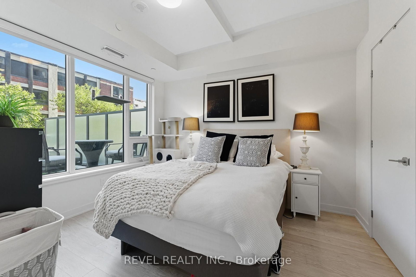 Condo for sale at 311-212 King William Street, Hamilton, Ontario, L8R 0A7 - Beasley - MLS: X12984640