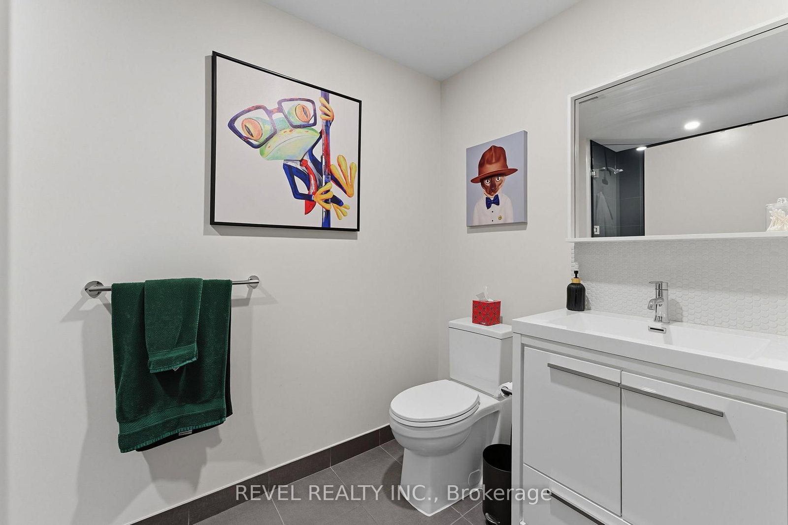 Condo for sale at 311-212 King William Street, Hamilton, Ontario, L8R 0A7 - Beasley - MLS: X12984640