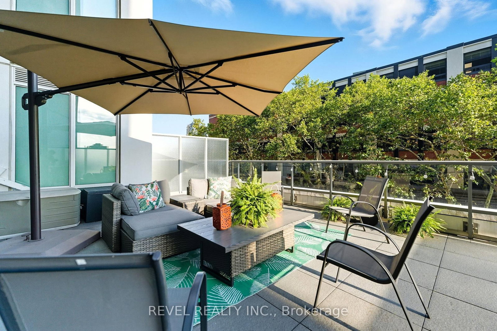 Condo for sale at 311-212 King William Street, Hamilton, Ontario, L8R 0A7 - Beasley - MLS: X12984640