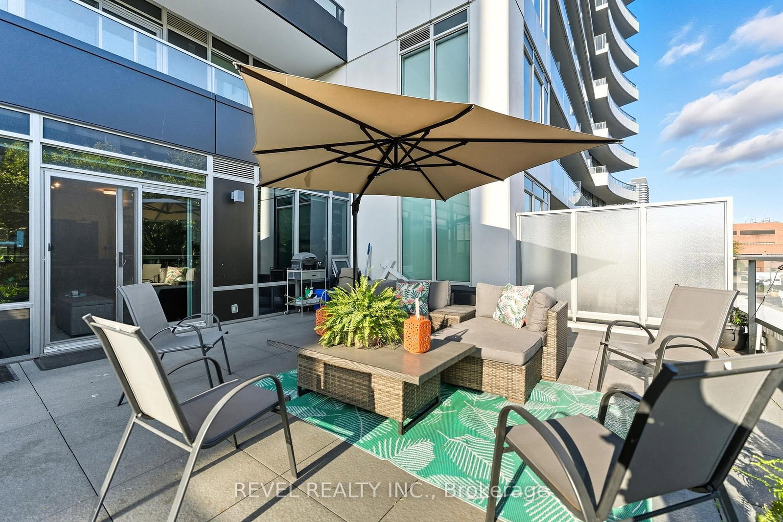 Condo for sale at 311-212 King William Street, Hamilton, Ontario, L8R 0A7 - Beasley - MLS: X12984640