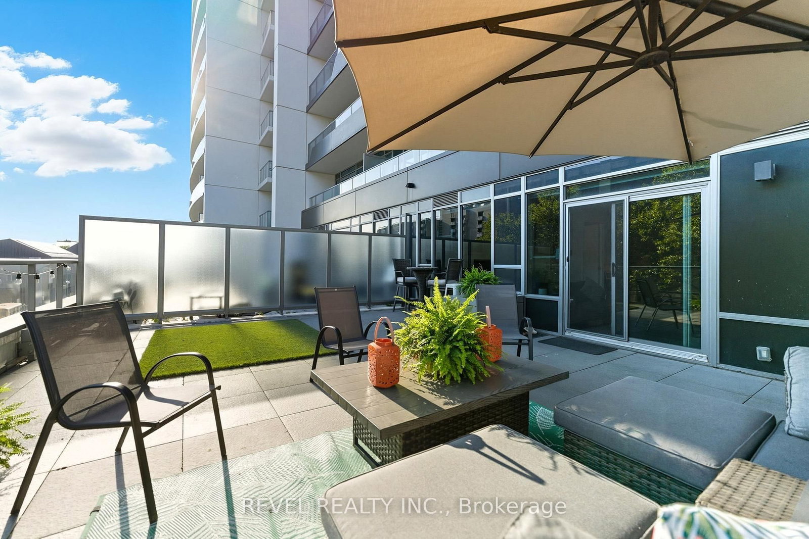 Condo for sale at 311-212 King William Street, Hamilton, Ontario, L8R 0A7 - Beasley - MLS: X12984640