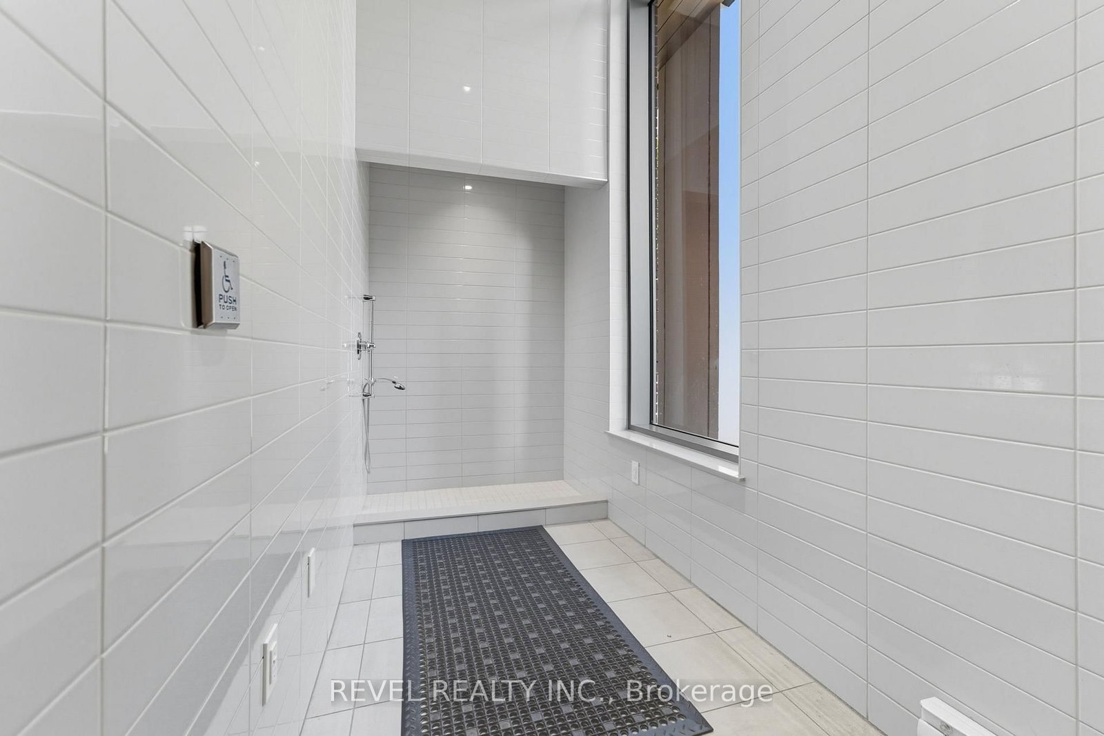 Condo for sale at 311-212 King William Street, Hamilton, Ontario, L8R 0A7 - Beasley - MLS: X12984640