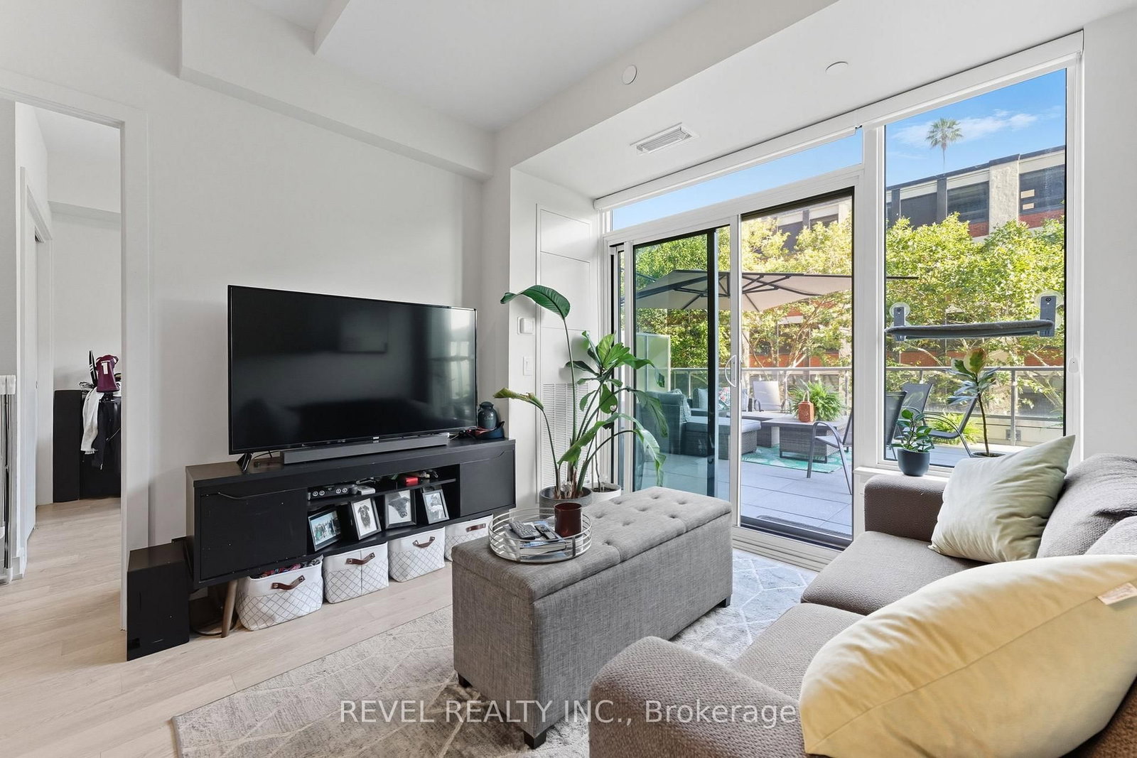 Condo for sale at 311-212 King William Street, Hamilton, Ontario, L8R 0A7 - Beasley - MLS: X12984640