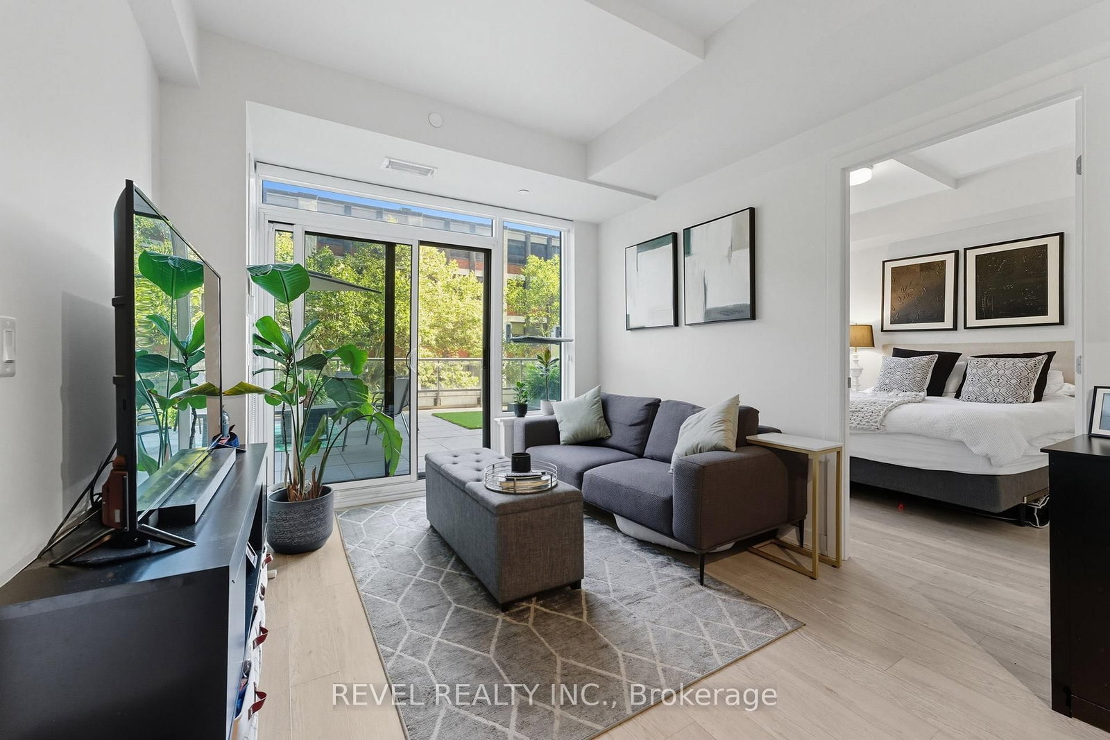 Condo for sale at 311-212 King William Street, Hamilton, Ontario, L8R 0A7 - Beasley - MLS: X12984640