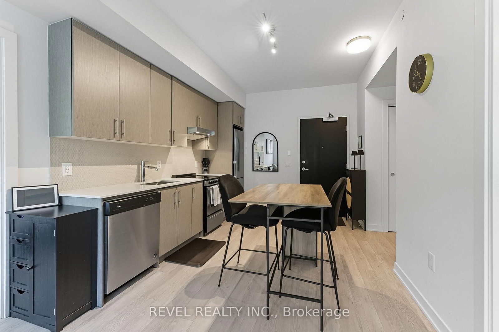 Condo for sale at 311-212 King William Street, Hamilton, Ontario, L8R 0A7 - Beasley - MLS: X12984640