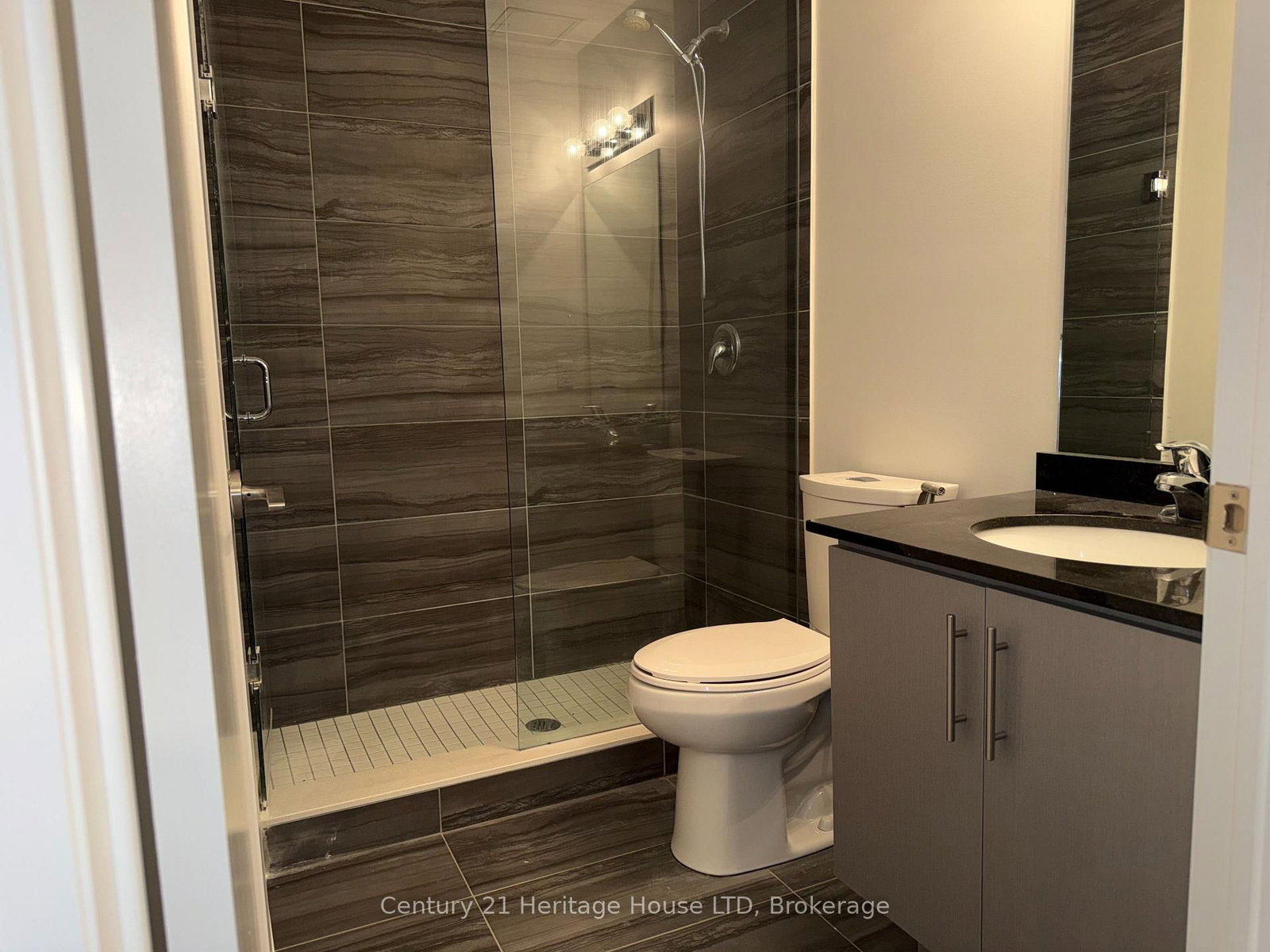 16 Concord Place, Unit 401 - Photo 8