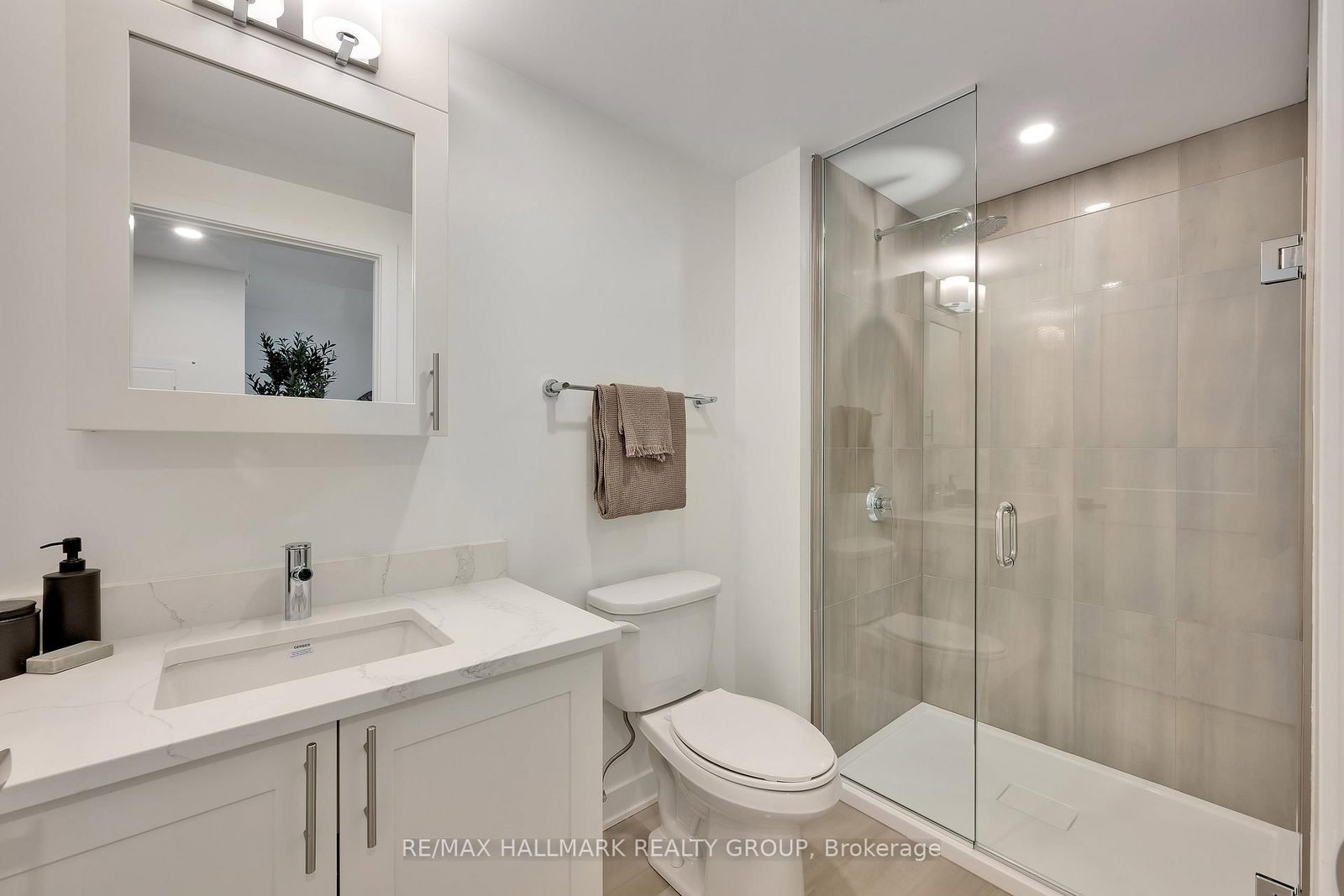 340 Queen Street, Unit 1406 - Photo 10