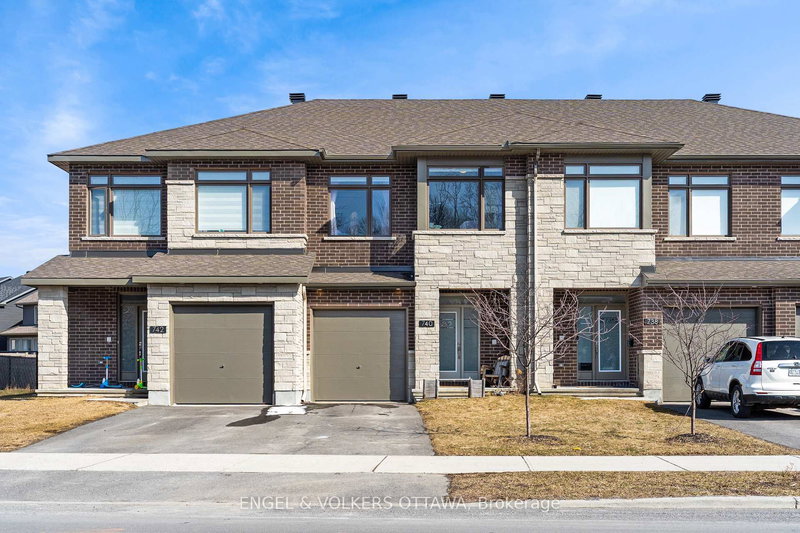 740 Miikana Rd, Ottawa, Ontario