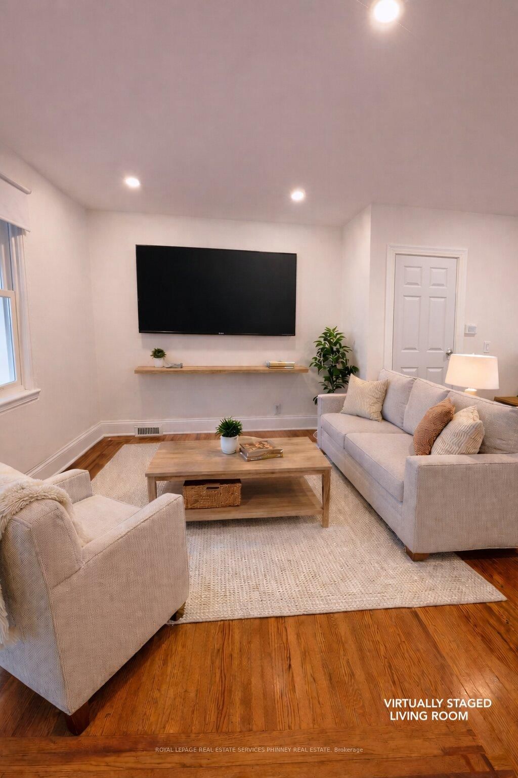 Detached House for sale at 88 Chestnut Avenue, Hamilton, Ontario, L8L 6K9 - Gibson - MLS: X12984912