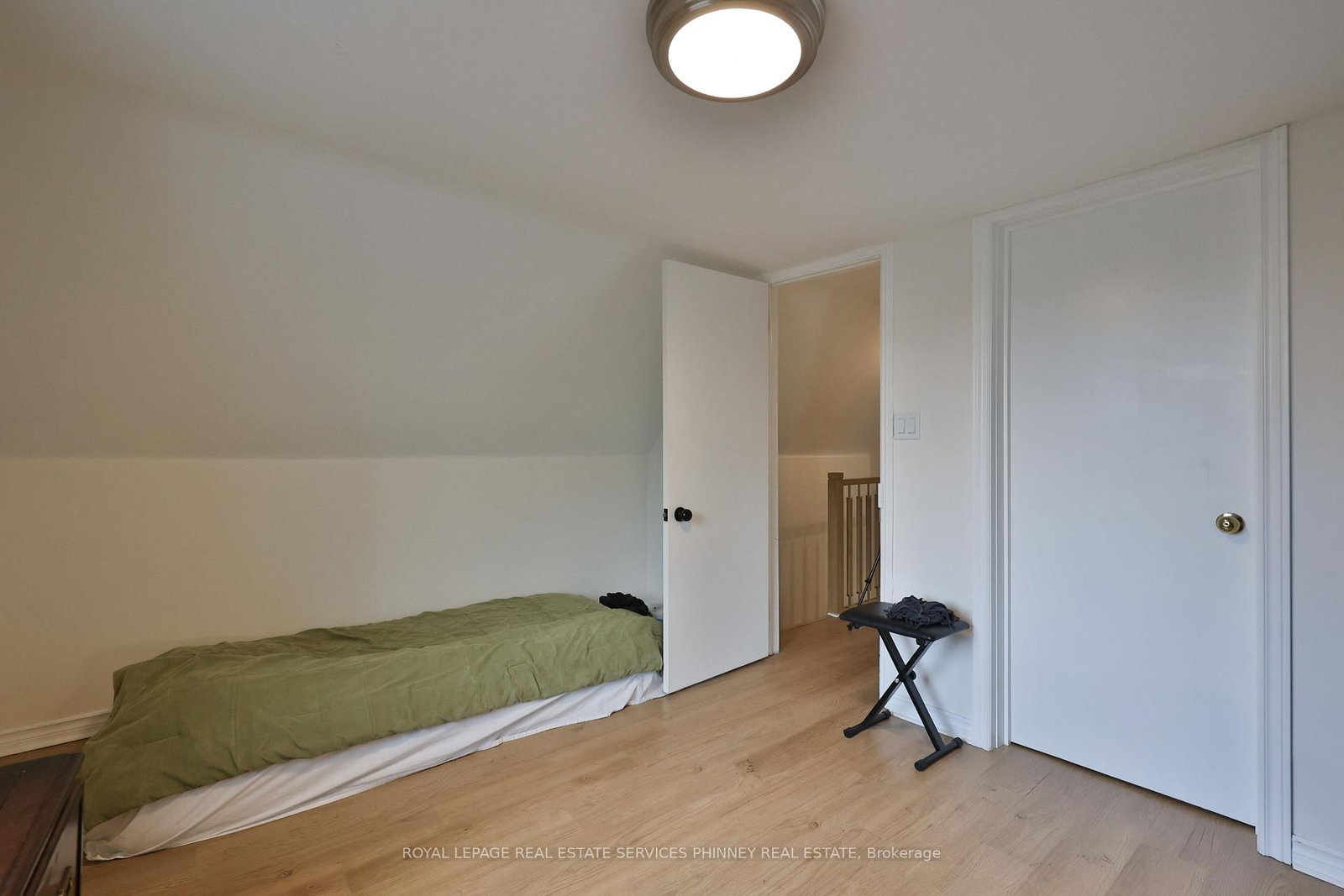 Detached House for sale at 88 Chestnut Avenue, Hamilton, Ontario, L8L 6K9 - Gibson - MLS: X12984912