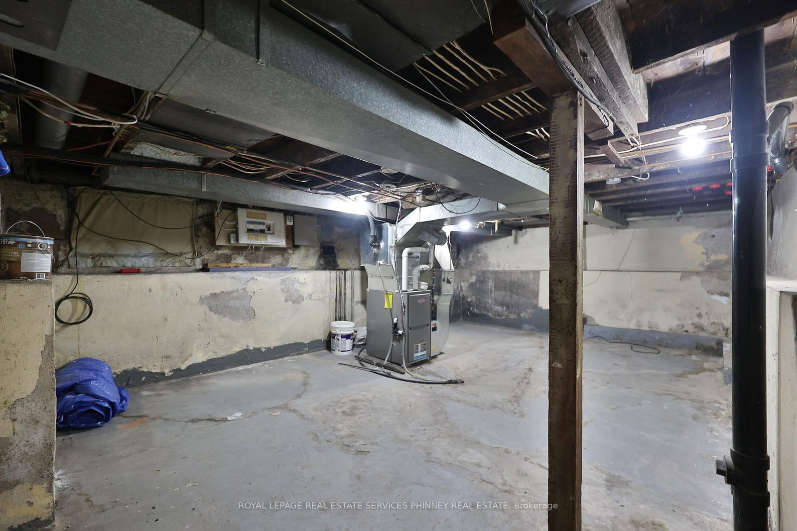 Detached House for sale at 88 Chestnut Avenue, Hamilton, Ontario, L8L 6K9 - Gibson - MLS: X12984912