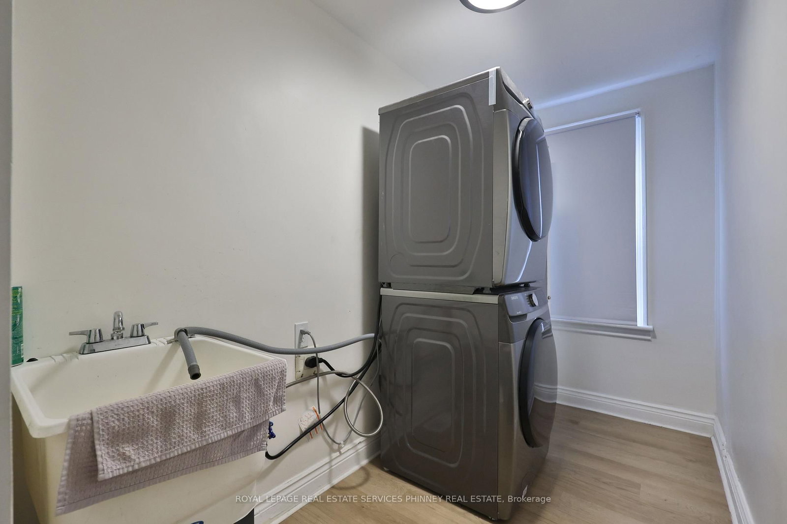 Detached House for sale at 88 Chestnut Avenue, Hamilton, Ontario, L8L 6K9 - Gibson - MLS: X12984912