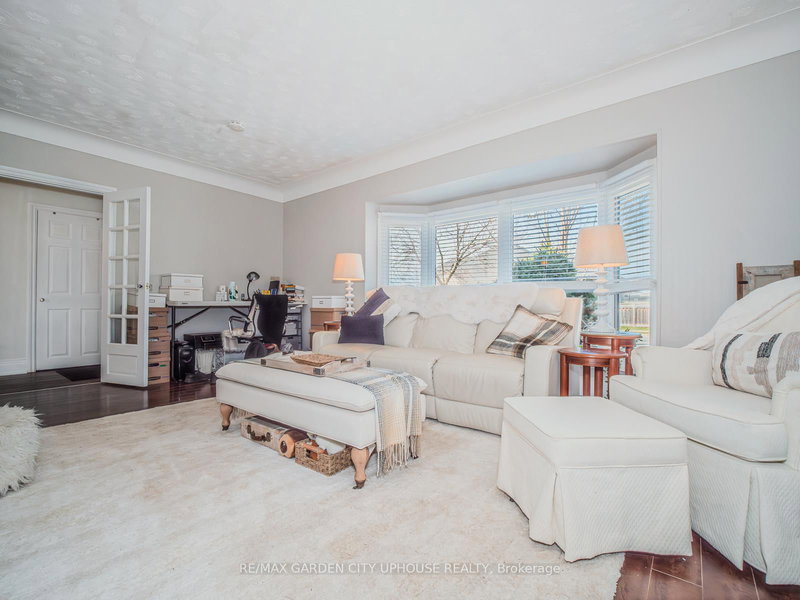 190 FIRST STREET LOUTH St, St. Catharines, L2S 0A6 | Image 2