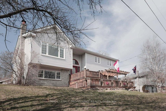 90 Livingstone Avenue W