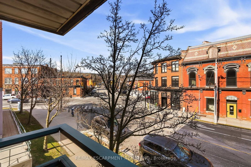 203 - 8 Main St, Hamilton, L9H 1B8 | Image 2
