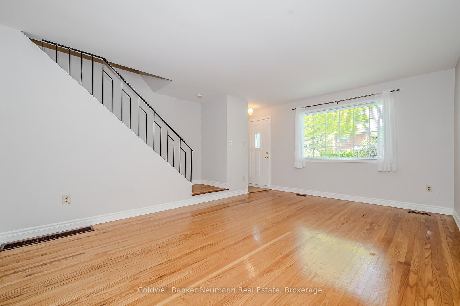 144 PRINCETON Drive - Photo 3