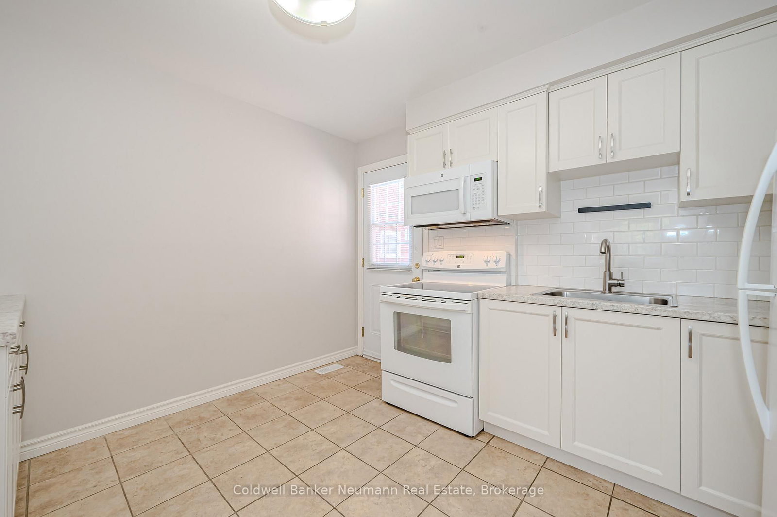 144 PRINCETON Drive - Photo 5