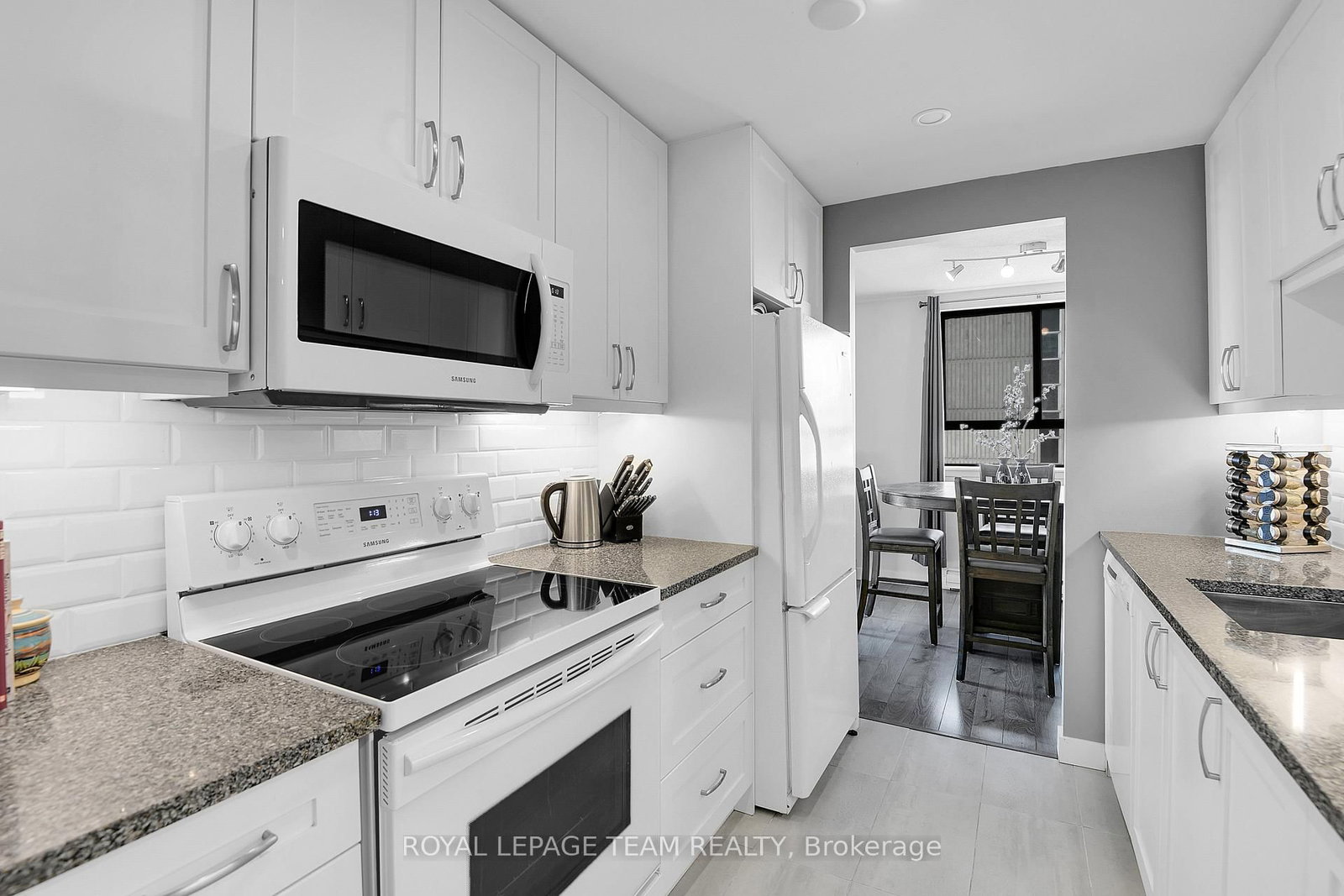 470 Laurier Avenue W, Unit 1407 - Photo 21