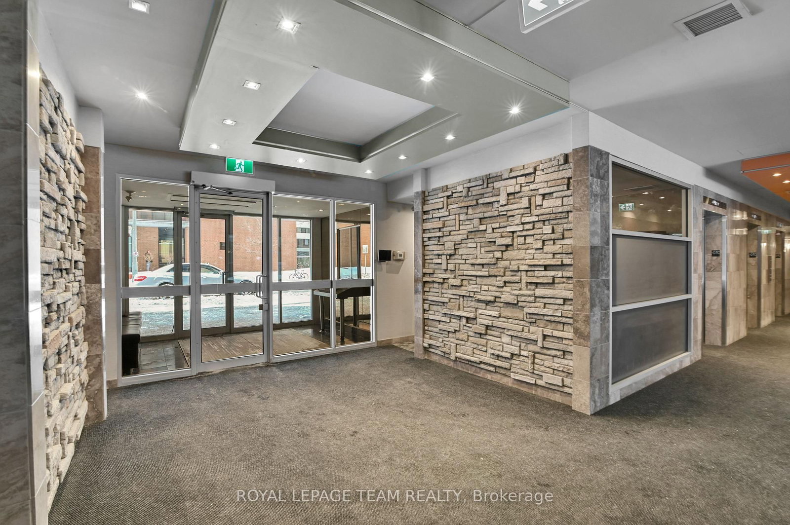 470 Laurier Avenue W, Unit 1407 - Photo 3