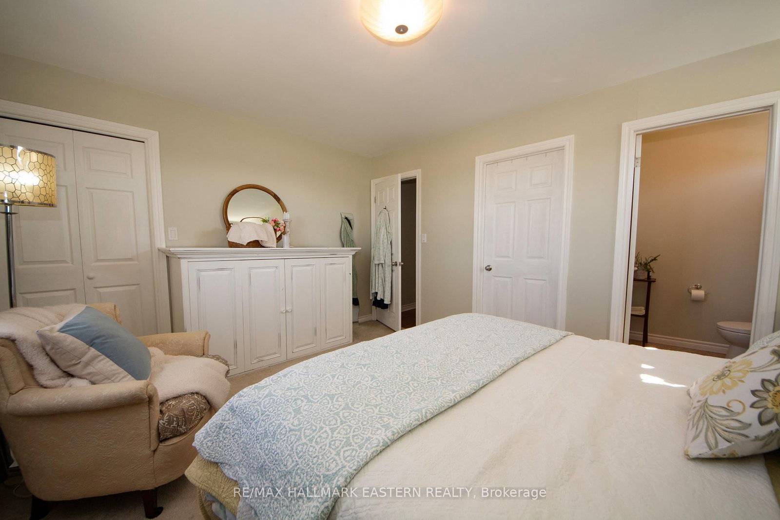 Detached House for sale at 523 Mcmaster Road, Quinte West, Ontario, K8V 0N5 - Murray Ward - MLS: X12985004