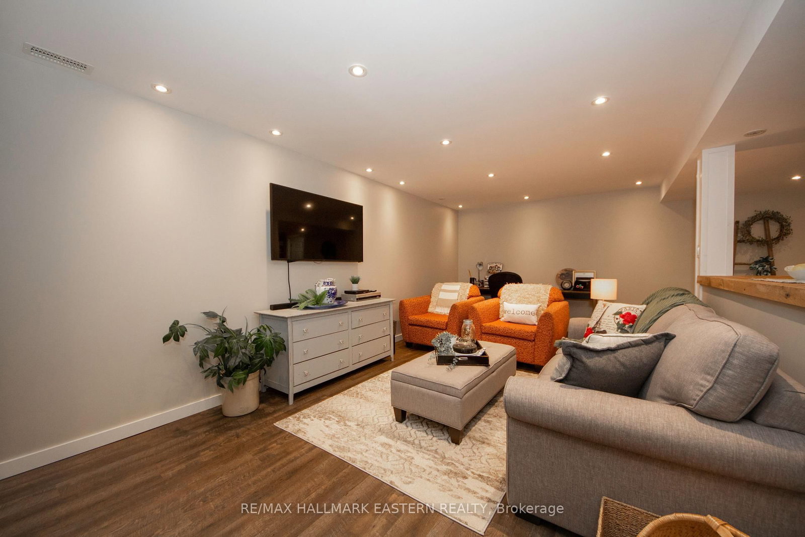 Detached House for sale at 523 Mcmaster Road, Quinte West, Ontario, K8V 0N5 - Murray Ward - MLS: X12985004