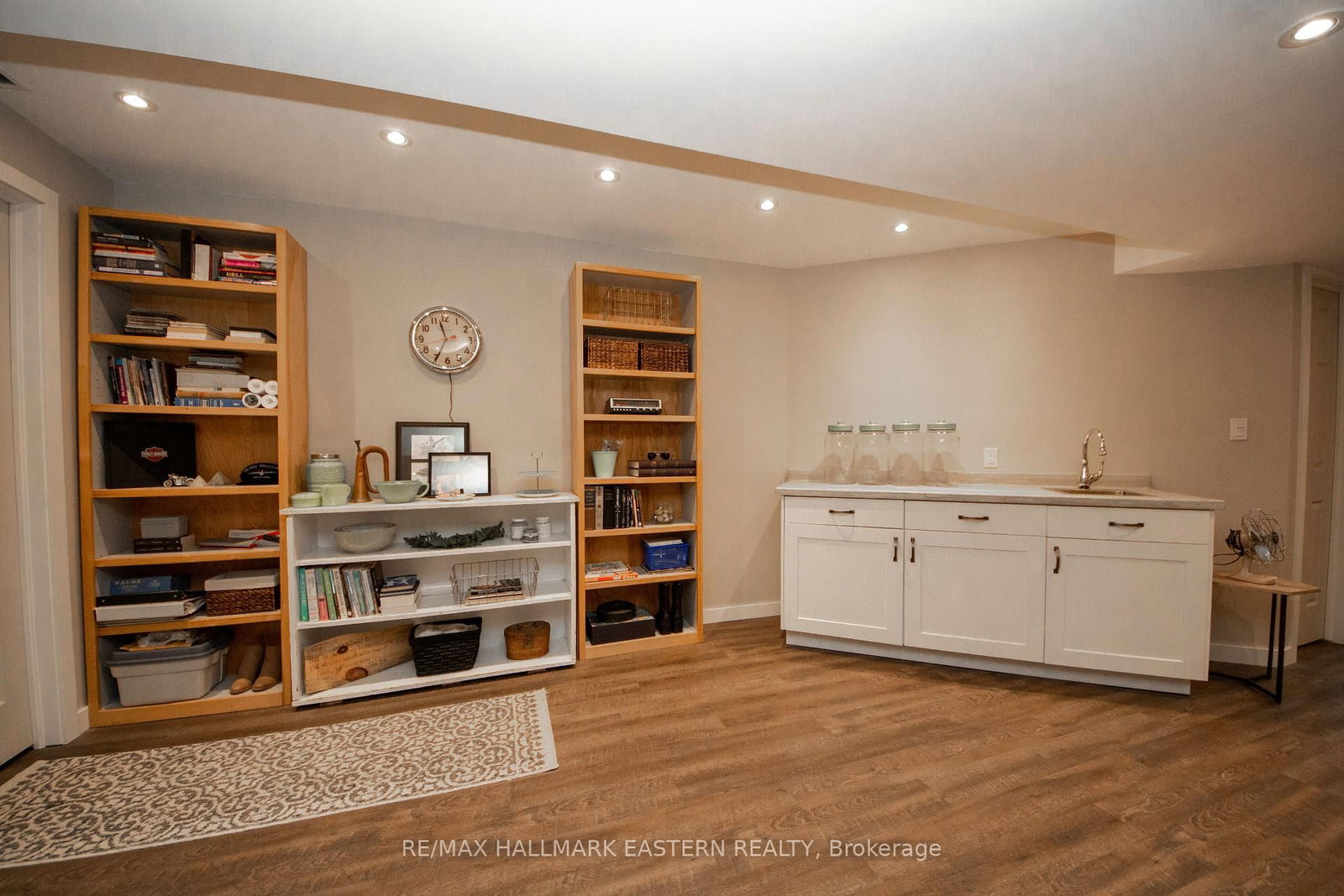 Detached House for sale at 523 Mcmaster Road, Quinte West, Ontario, K8V 0N5 - Murray Ward - MLS: X12985004