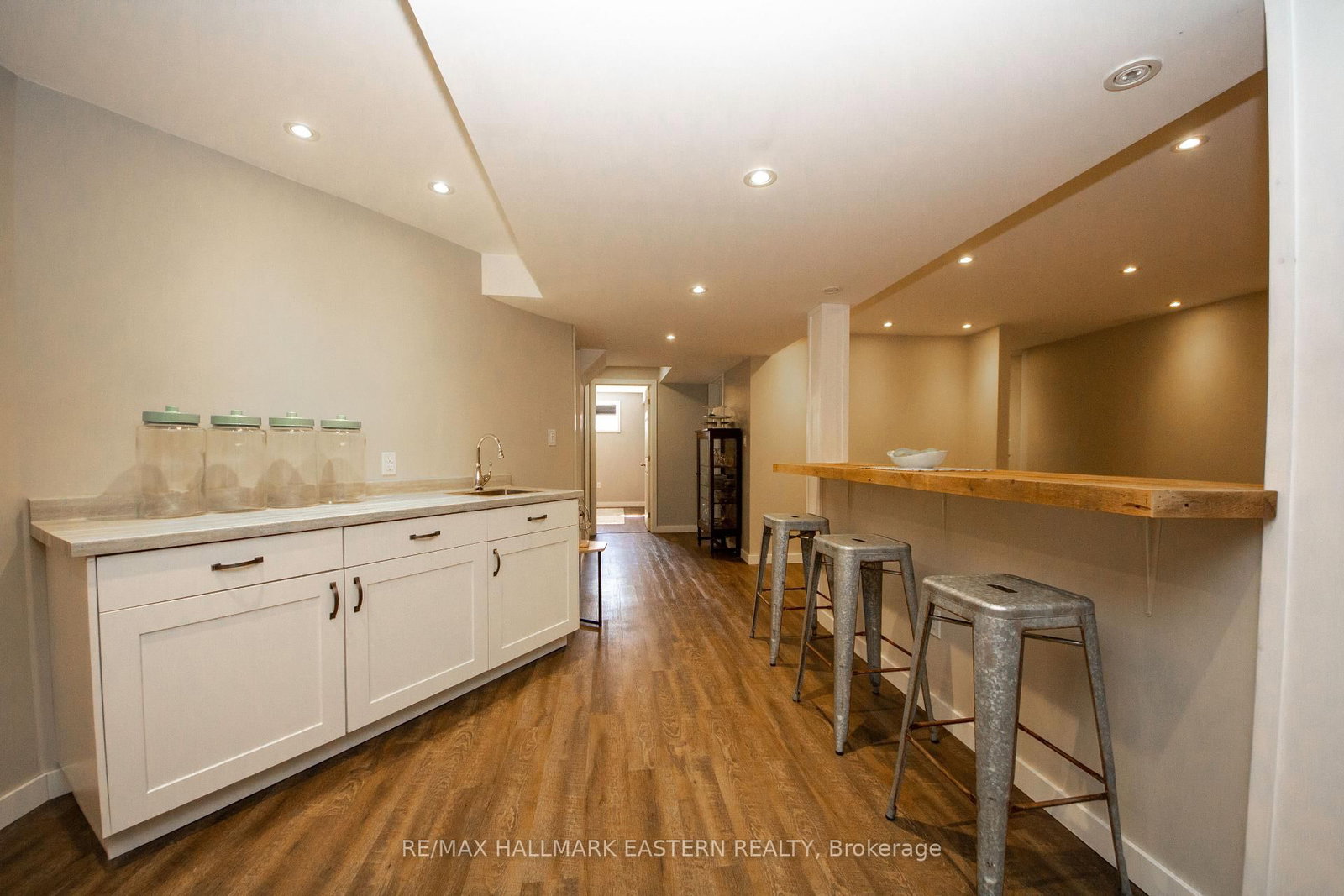 Detached House for sale at 523 Mcmaster Road, Quinte West, Ontario, K8V 0N5 - Murray Ward - MLS: X12985004