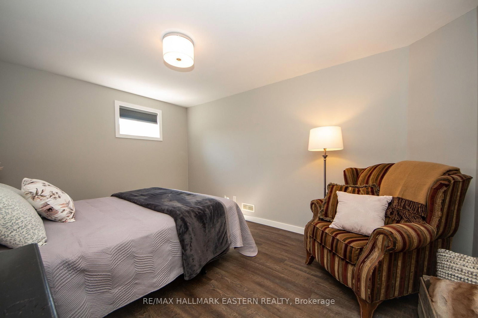 Detached House for sale at 523 Mcmaster Road, Quinte West, Ontario, K8V 0N5 - Murray Ward - MLS: X12985004