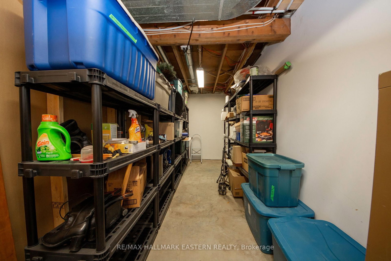 Detached House for sale at 523 Mcmaster Road, Quinte West, Ontario, K8V 0N5 - Murray Ward - MLS: X12985004