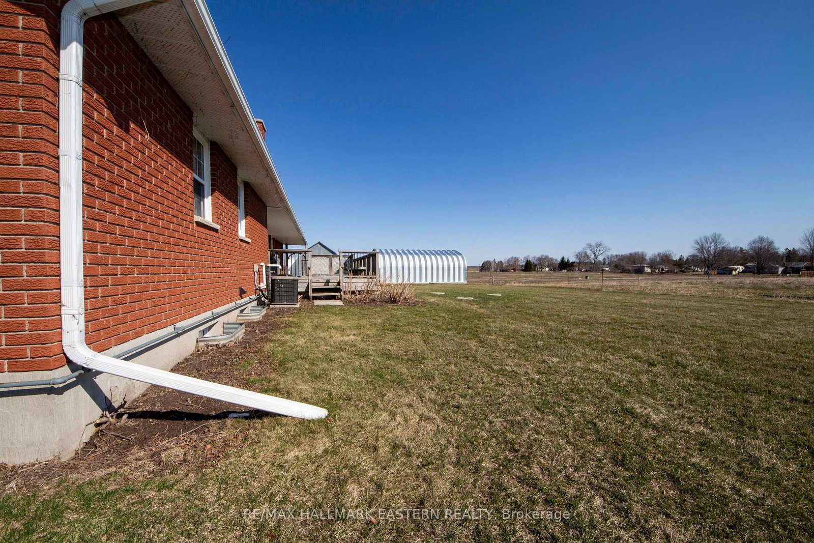 Detached House for sale at 523 Mcmaster Road, Quinte West, Ontario, K8V 0N5 - Murray Ward - MLS: X12985004