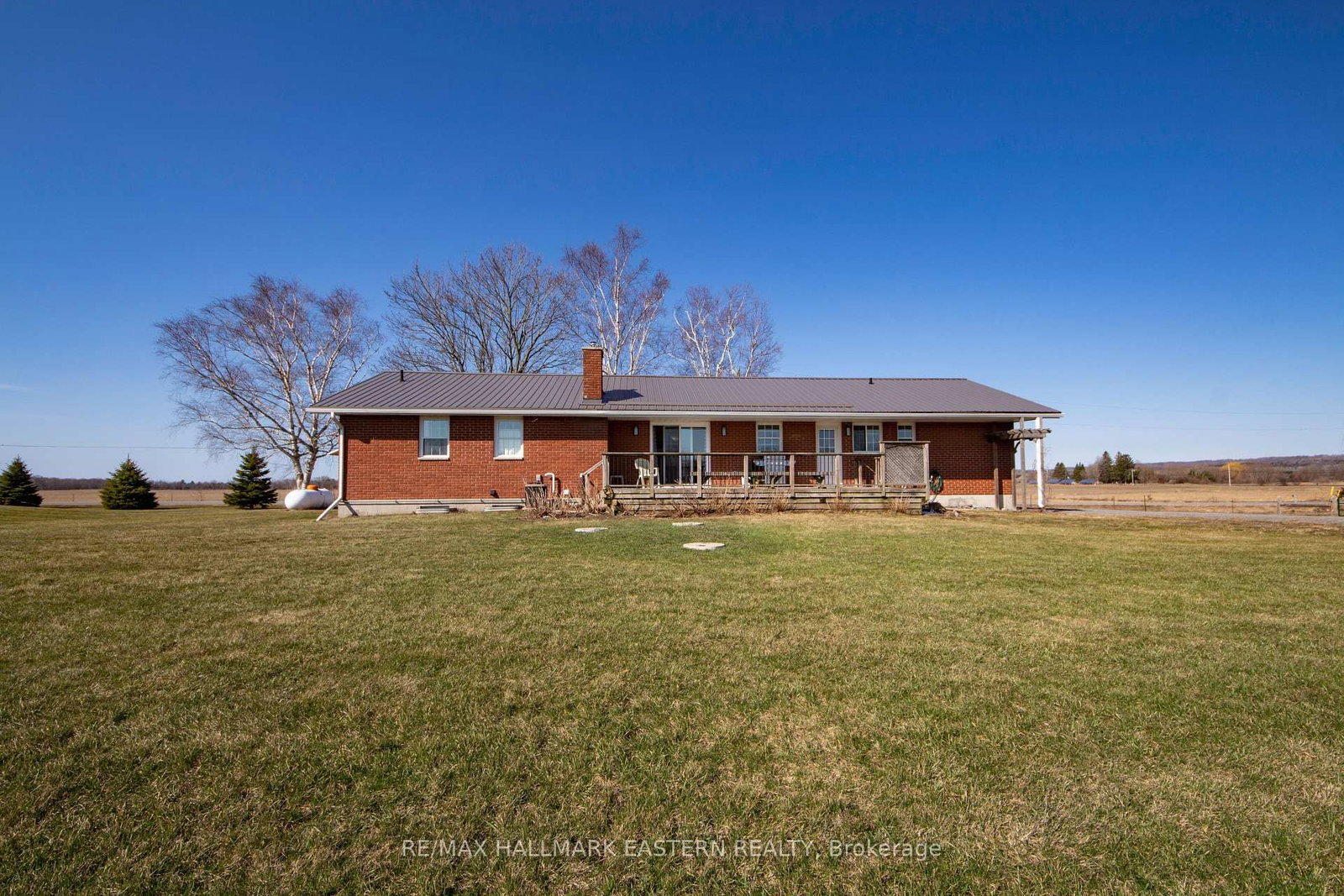 Detached House for sale at 523 Mcmaster Road, Quinte West, Ontario, K8V 0N5 - Murray Ward - MLS: X12985004