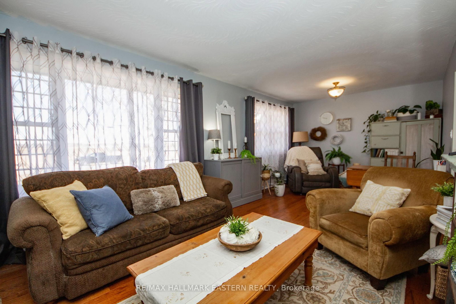 Detached House for sale at 523 Mcmaster Road, Quinte West, Ontario, K8V 0N5 - Murray Ward - MLS: X12985004