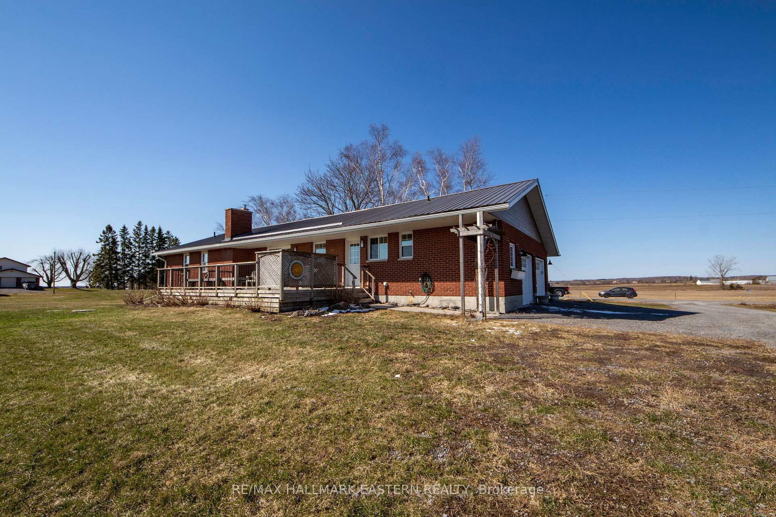 Detached House for sale at 523 Mcmaster Road, Quinte West, Ontario, K8V 0N5 - Murray Ward - MLS: X12985004