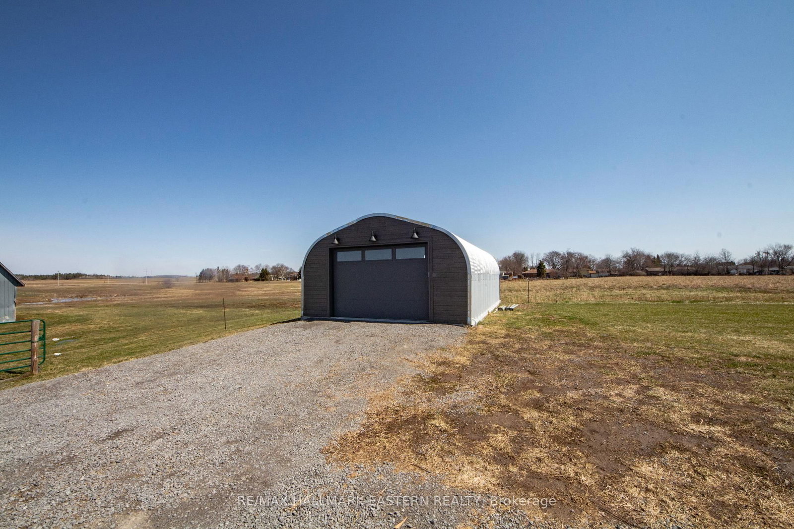 Detached House for sale at 523 Mcmaster Road, Quinte West, Ontario, K8V 0N5 - Murray Ward - MLS: X12985004