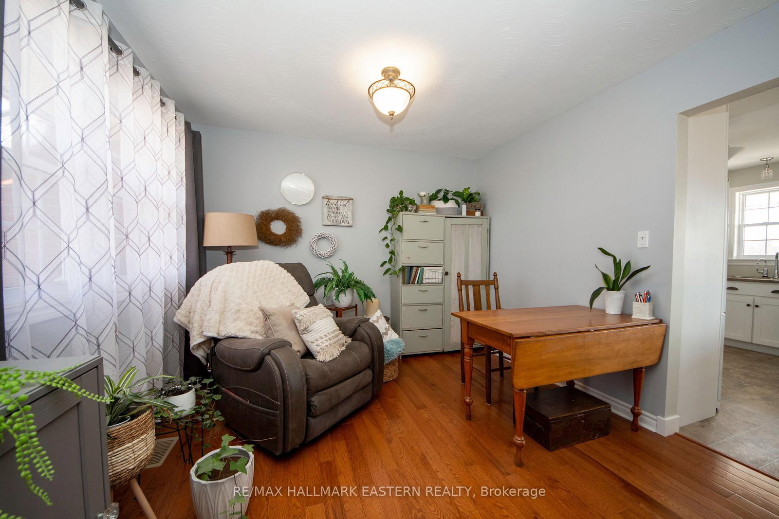 Detached House for sale at 523 Mcmaster Road, Quinte West, Ontario, K8V 0N5 - Murray Ward - MLS: X12985004