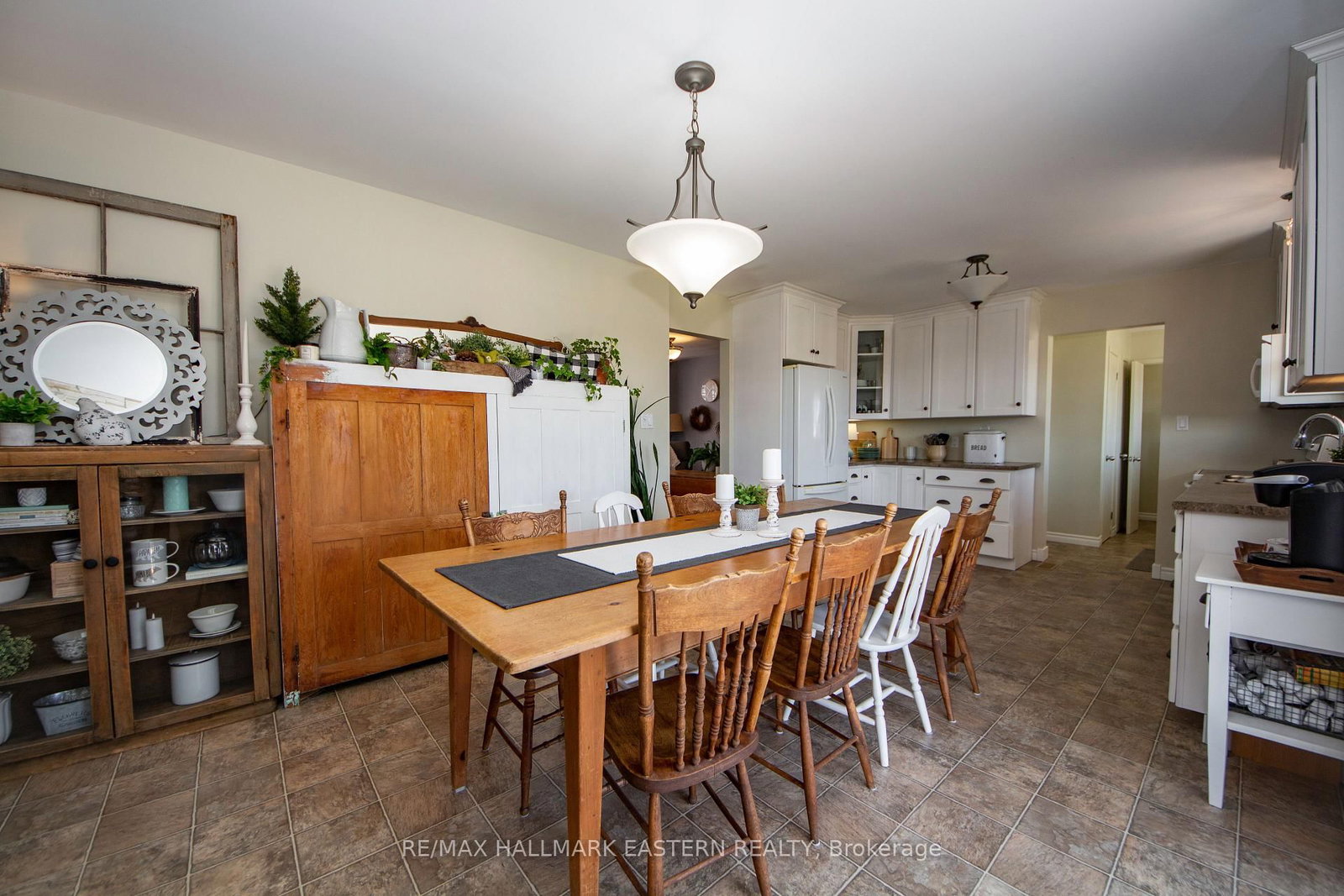 Detached House for sale at 523 Mcmaster Road, Quinte West, Ontario, K8V 0N5 - Murray Ward - MLS: X12985004