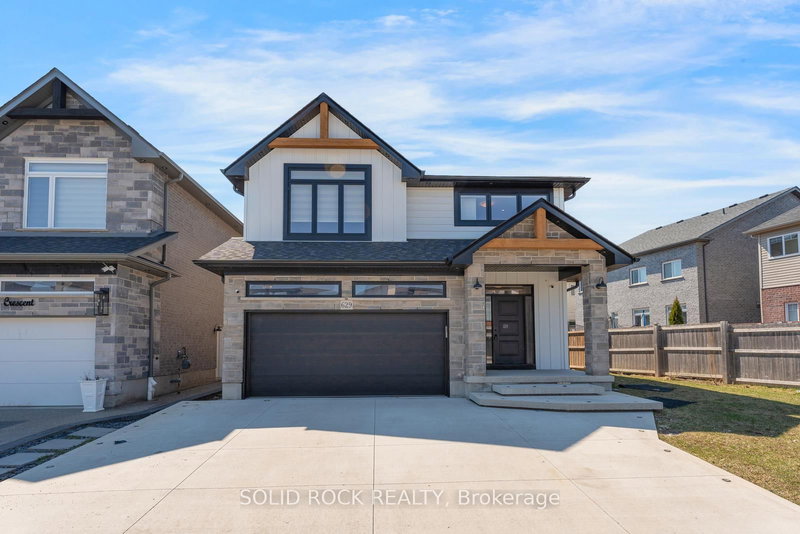 home for sale on 629 Doonwoods Crescent