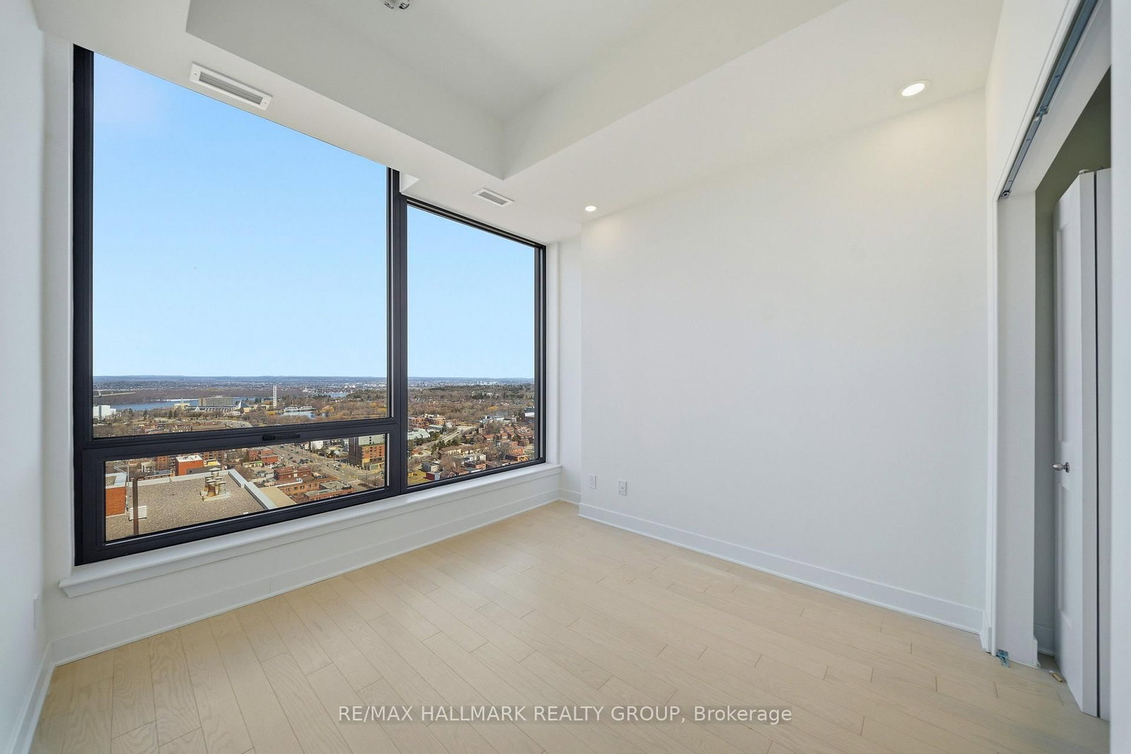 180 George Street, Unit 2604 - Photo 14