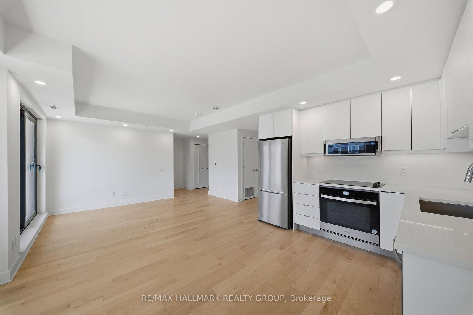 180 George Street, Unit 2001 - Photo 10