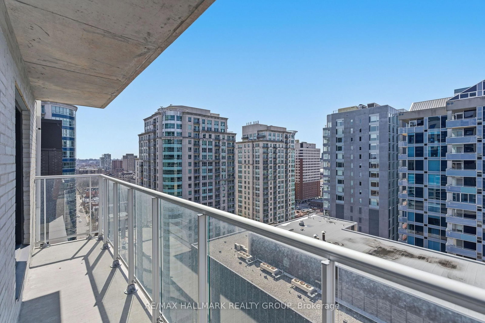 180 George Street, Unit 2001 - Photo 3