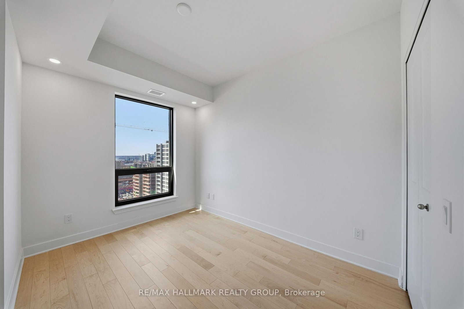 180 George Street, Unit 2001 - Photo 6