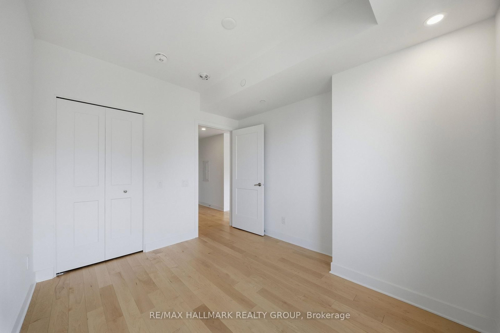 180 George Street, Unit 2001 - Photo 7