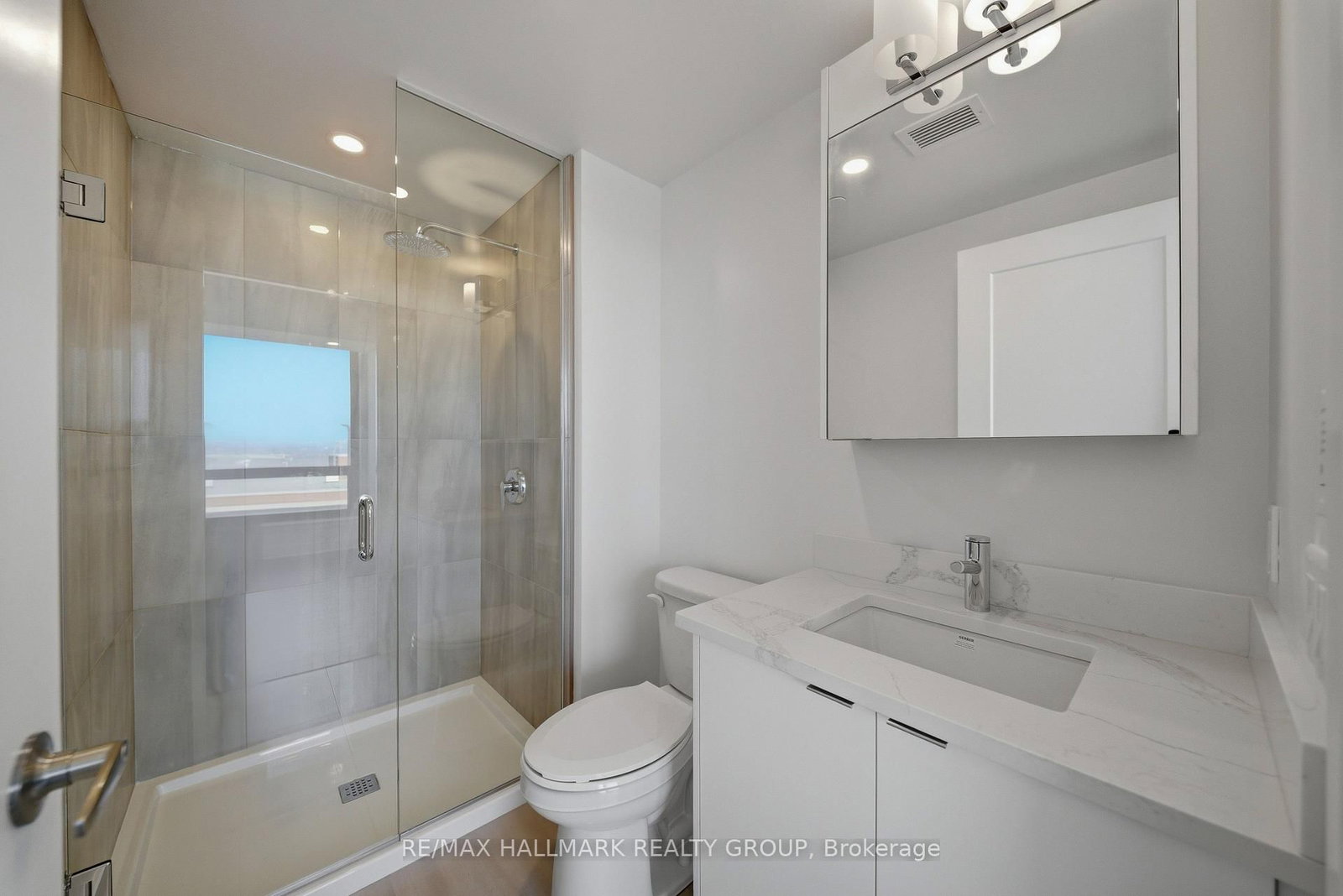 180 George Street, Unit 2406 - Photo 18