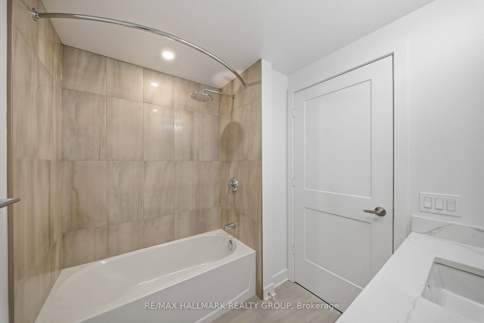 180 George Street, Unit 2406 - Photo 5
